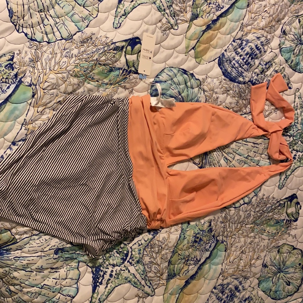 Cupshe one piece bathing suit- size M